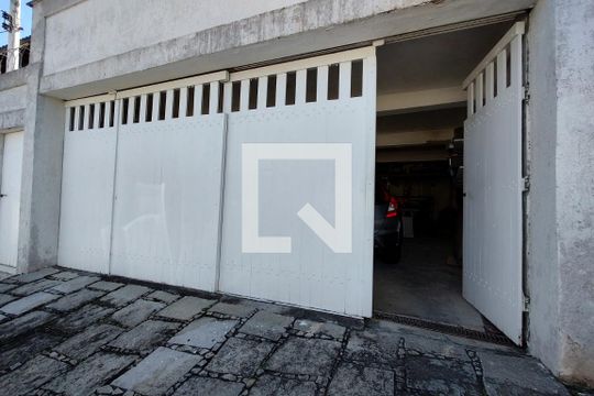 Garagem de casa à venda com 3 quartos, 325m² em Anil, Rio de Janeiro