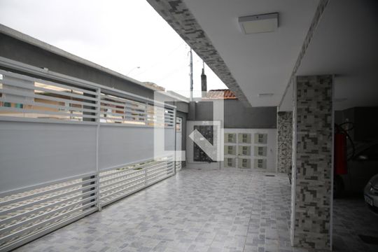 Portao de casa para alugar com 2 quartos, 60m² em Vila Caiçara, Praia Grande