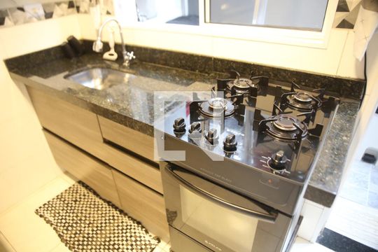 Cozinha de casa para alugar com 2 quartos, 60m² em Vila Caiçara, Praia Grande