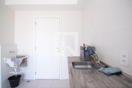 Cozinha de apartamento para alugar com 1 quarto, 31m² em Vila Ré, São Paulo