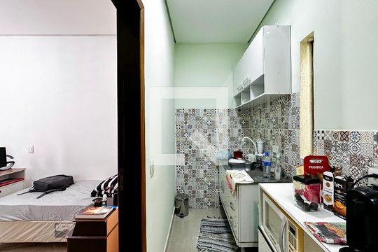 Cozinha de casa para alugar com 1 quarto, 28m² em Campo Belo, São Paulo