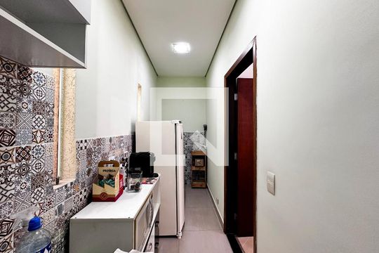 Cozinha de casa para alugar com 1 quarto, 28m² em Campo Belo, São Paulo