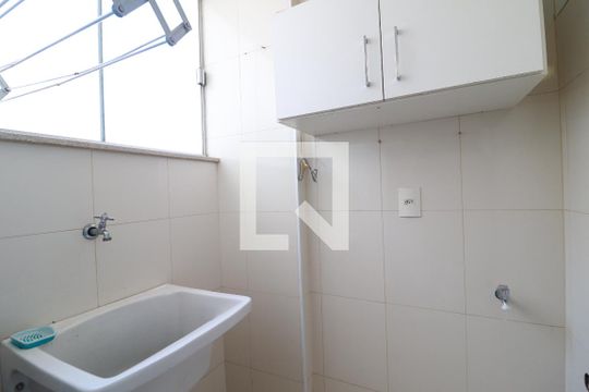 Cozinha e Área de Serviço de apartamento para alugar com 1 quarto, 60m² em Centro, Uberlândia