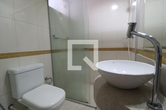 Banheiro Social de apartamento para alugar com 1 quarto, 60m² em Centro, Uberlândia