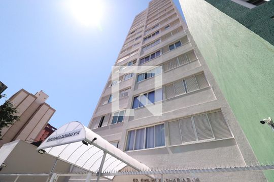 Fachada de apartamento para alugar com 1 quarto, 60m² em Centro, Uberlândia