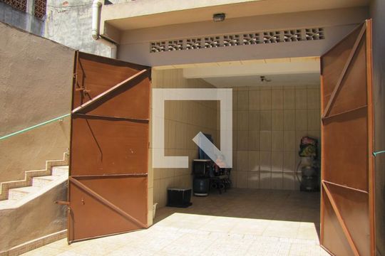 Garagem de casa à venda com 2 quartos, 215m² em Parque Boturussu, São Paulo