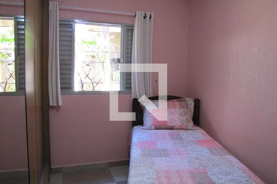 Suíte 1 de casa à venda com 2 quartos, 215m² em Parque Boturussu, São Paulo