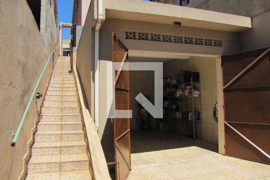 Garagem de casa à venda com 2 quartos, 215m² em Parque Boturussu, São Paulo