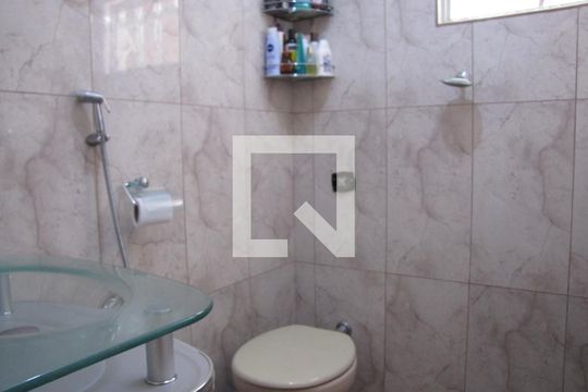 Banheiro da Suíte 1 de casa à venda com 2 quartos, 215m² em Parque Boturussu, São Paulo