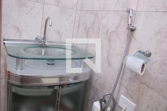 Banheiro da Suíte 1 de casa à venda com 2 quartos, 215m² em Parque Boturussu, São Paulo