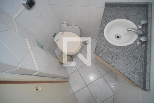 Lavabo 1 de apartamento à venda com 3 quartos, 270m² em Centro, Novo Hamburgo