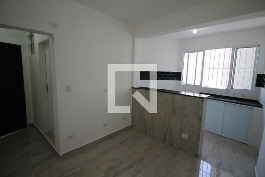 Casa para alugar com 2 quartos, 45m² em Vila Bertioga, São Paulo