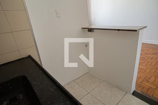 Cozinha de apartamento para alugar com 1 quarto, 40m² em Bela Vista, São Paulo