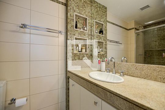 Banheiro da Suíte de apartamento à venda com 2 quartos, 76m² em Icaraí, Niterói