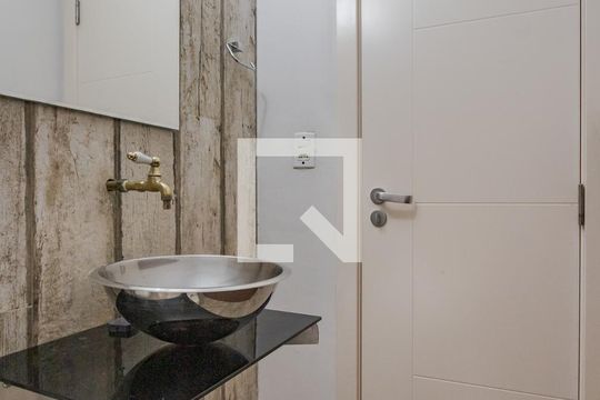 Lavabo de casa de condomínio à venda com 3 quartos, 138m² em Passo das Pedras, Porto Alegre