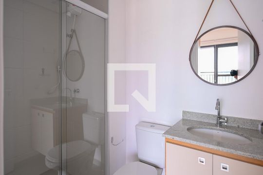 Banheiro de kitnet/studio para alugar com 1 quarto, 26m² em Ipiranga, São Paulo