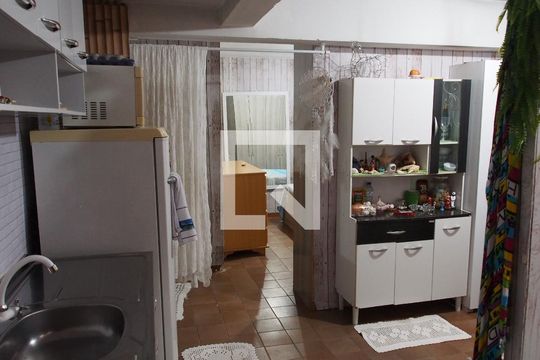 Garagem de casa à venda com 3 quartos, 220m² em Centro, Jundiaí