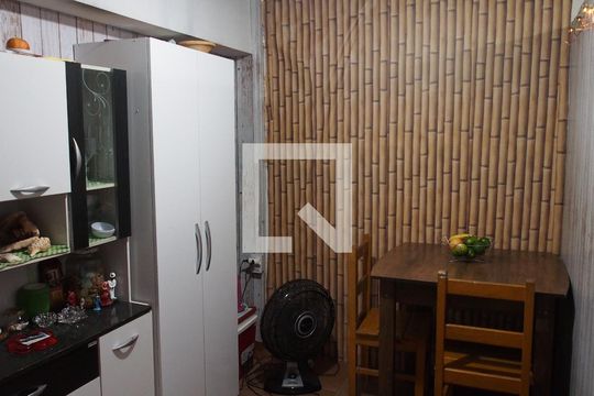 Garagem de casa à venda com 3 quartos, 220m² em Centro, Jundiaí