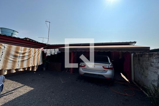Garagem de casa à venda com 3 quartos, 92m² em Vicentina, São Leopoldo