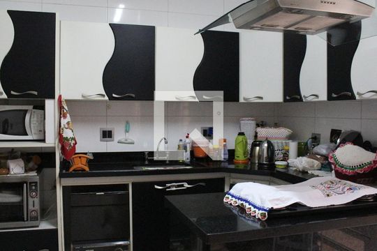 Cozinha de casa à venda com 3 quartos, 240m² em Vila Baruel, São Paulo