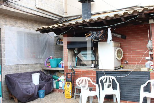 Churrasqueira de casa à venda com 3 quartos, 240m² em Vila Baruel, São Paulo