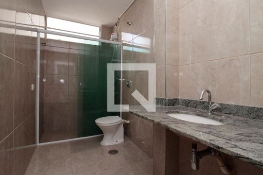 Banheiro de apartamento para alugar com 2 quartos, 78m² em Santa Cecilia, São Paulo