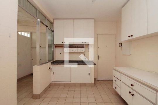 Cozinha de apartamento para alugar com 2 quartos, 78m² em Santa Cecilia, São Paulo
