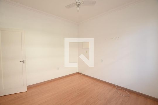 Quarto 1 de casa à venda com 2 quartos, 80m² em Brás de Pina, Rio de Janeiro