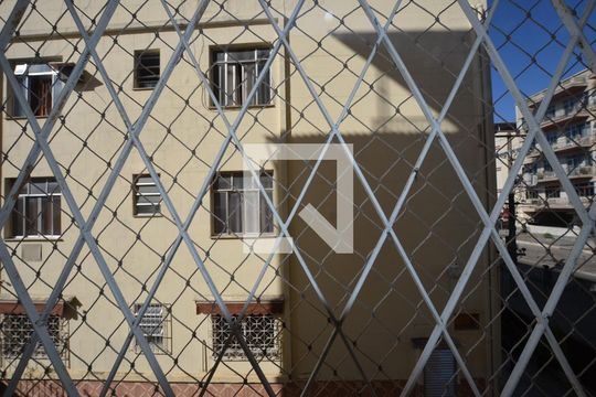 Vista da Sala de casa à venda com 2 quartos, 80m² em Brás de Pina, Rio de Janeiro
