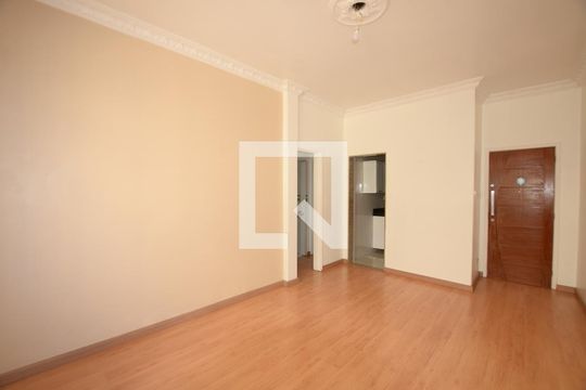 Sala de casa à venda com 2 quartos, 80m² em Brás de Pina, Rio de Janeiro