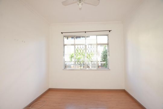 Quarto 1 de casa à venda com 2 quartos, 80m² em Brás de Pina, Rio de Janeiro
