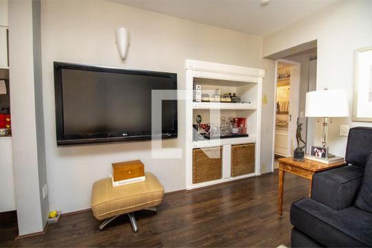 Sala de apartamento à venda com 3 quartos, 97m² em Vila Olímpia, São Paulo