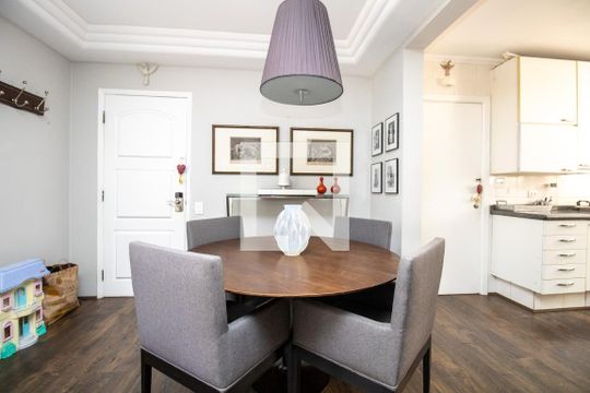 Sala de apartamento à venda com 3 quartos, 97m² em Vila Olímpia, São Paulo