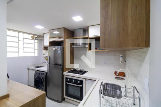 Cozinha de apartamento à venda com 2 quartos, 57m² em Parque Residencial Vila União, Campinas