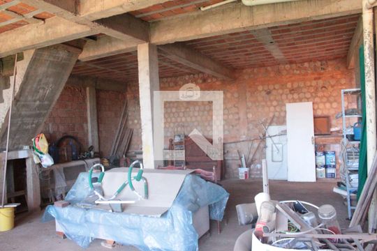 Área Externa de casa à venda com 2 quartos, 79m² em Conjunto Habitacional Vila Santana (sousas), Campinas