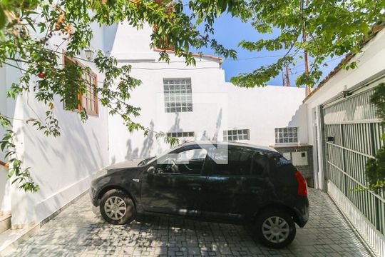 Garagem de casa à venda com 2 quartos, 63m² em Cidade Intercap, Taboão da Serra