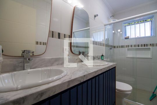 Banheiro da Suíte de casa à venda com 3 quartos, 300m² em Parque Colonial, São Paulo