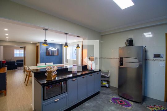 Cozinha de casa à venda com 3 quartos, 300m² em Parque Colonial, São Paulo