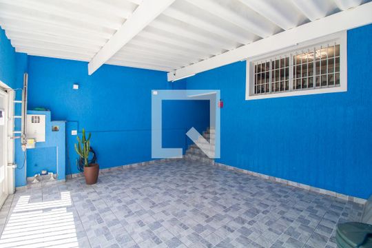 Garagem de casa à venda com 3 quartos, 300m² em Parque Colonial, São Paulo
