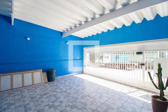 Garagem de casa à venda com 3 quartos, 300m² em Parque Colonial, São Paulo