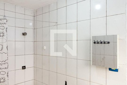Banheiro Social de casa para alugar com 2 quartos, 100m² em Vila Guarani (z Sul), São Paulo