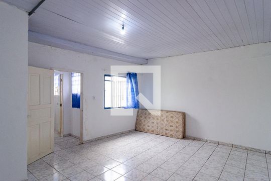 Quarto 1 de casa para alugar com 2 quartos, 100m² em Vila Guarani (z Sul), São Paulo