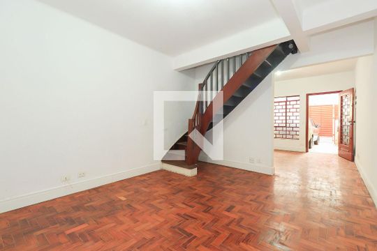 Casa à venda com 4 quartos, 200m² em Vila Mariana, São Paulo