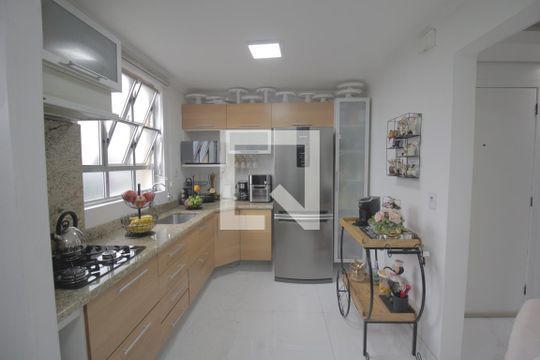 Cozinha de apartamento à venda com 2 quartos, 76m² em Nossa Senhora das Gracas, Canoas