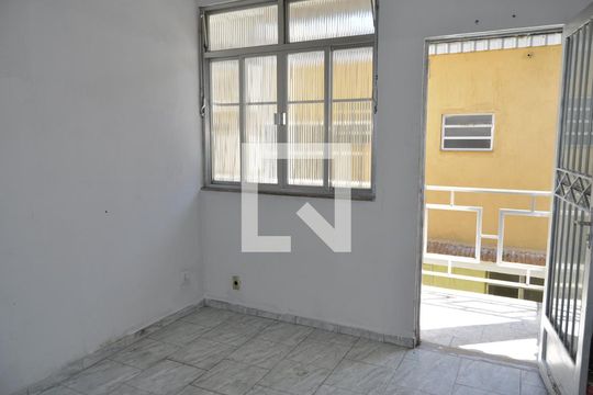 Sala de apartamento para alugar com 2 quartos, 90m² em Piedade, Rio de Janeiro