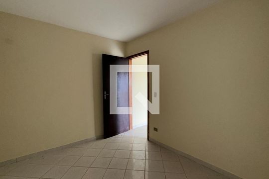 Quarto 1 de casa para alugar com 2 quartos, 100m² em Pineville, Pinhais