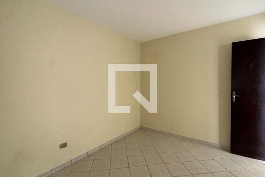 Quarto 1 de casa para alugar com 2 quartos, 100m² em Pineville, Pinhais