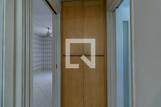 Corredor de casa à venda com 4 quartos, 359m² em Vila Gomes Cardim, São Paulo
