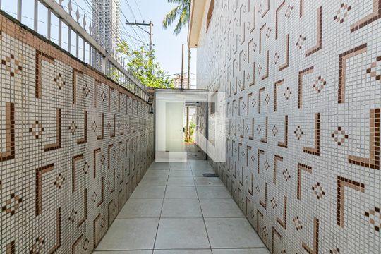 Corredor Externo de casa à venda com 4 quartos, 359m² em Vila Gomes Cardim, São Paulo