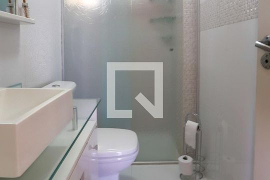 Banheiro de apartamento para alugar com 2 quartos, 65m² em Jardim Santa Cruz , São Paulo